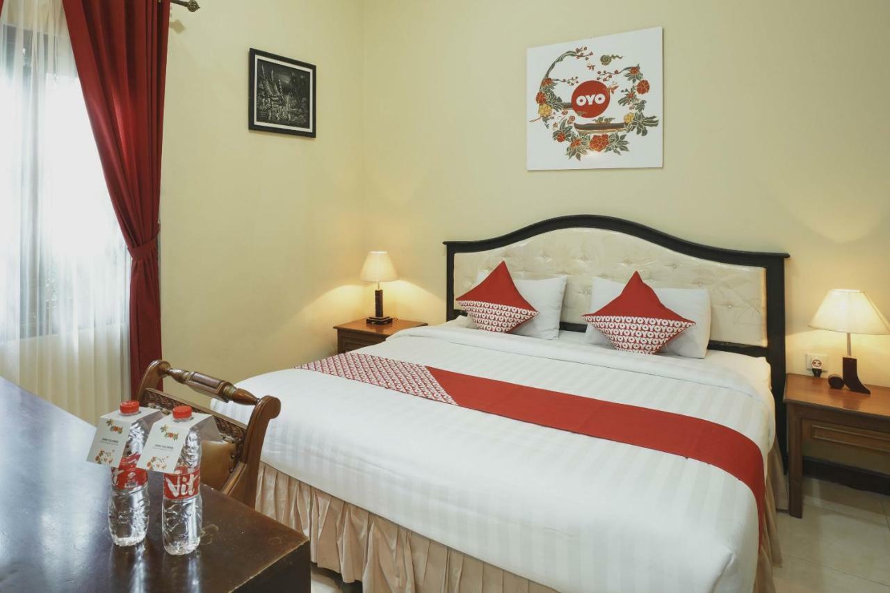 Oyo 804 Ndalem Maharani Guest House Yogyakarta Kültér fotó
